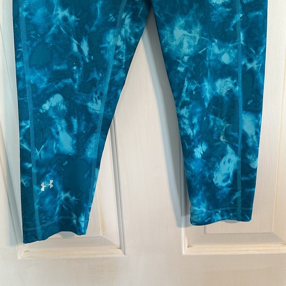 Blue Under Armour Capri Leggings size small women’s - Picture 2 of 5